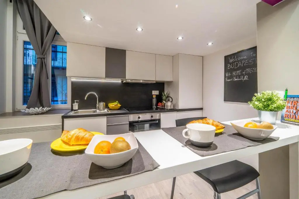 Cozy Downtown Studio Apartment