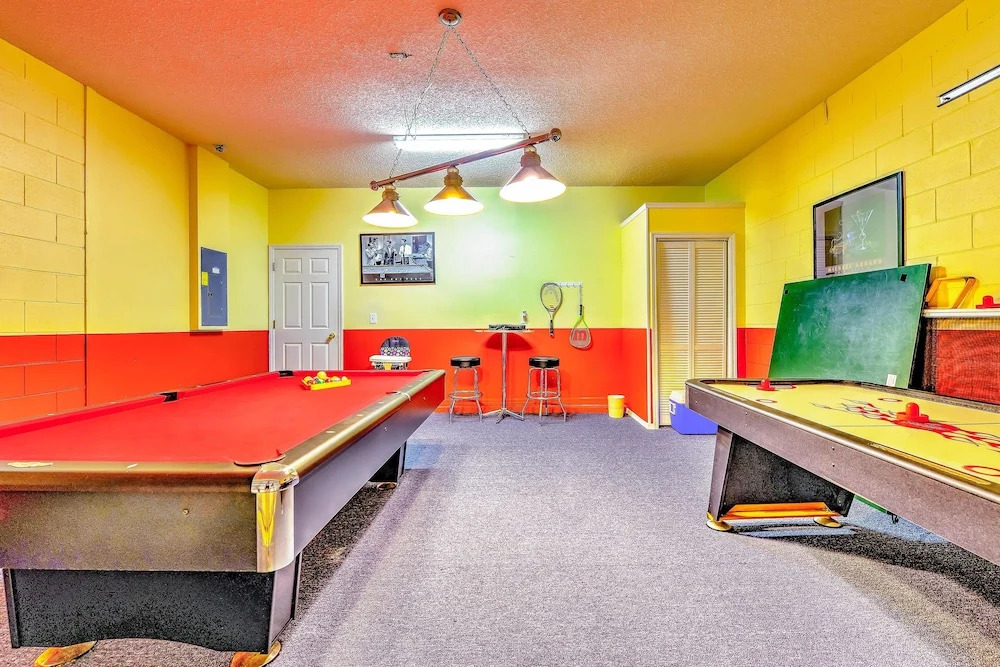 Emerald Island Resort, Private Pool, Game Room and BBQ Grill, Near Disney!!