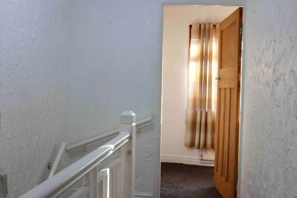 Cheerful 2 bedroom residential home