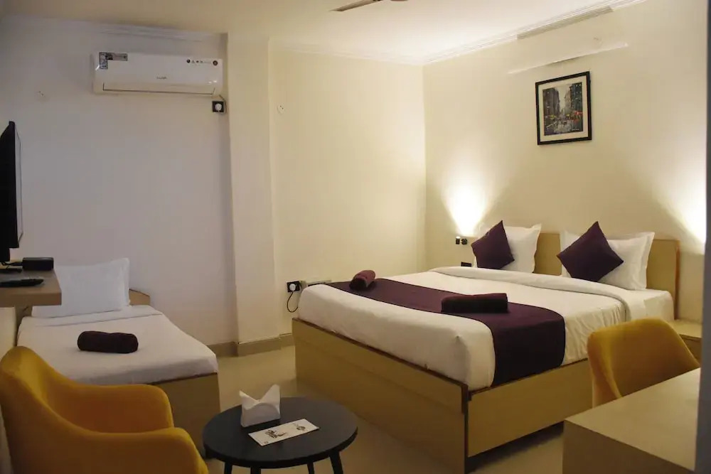 Date Palm Hotel