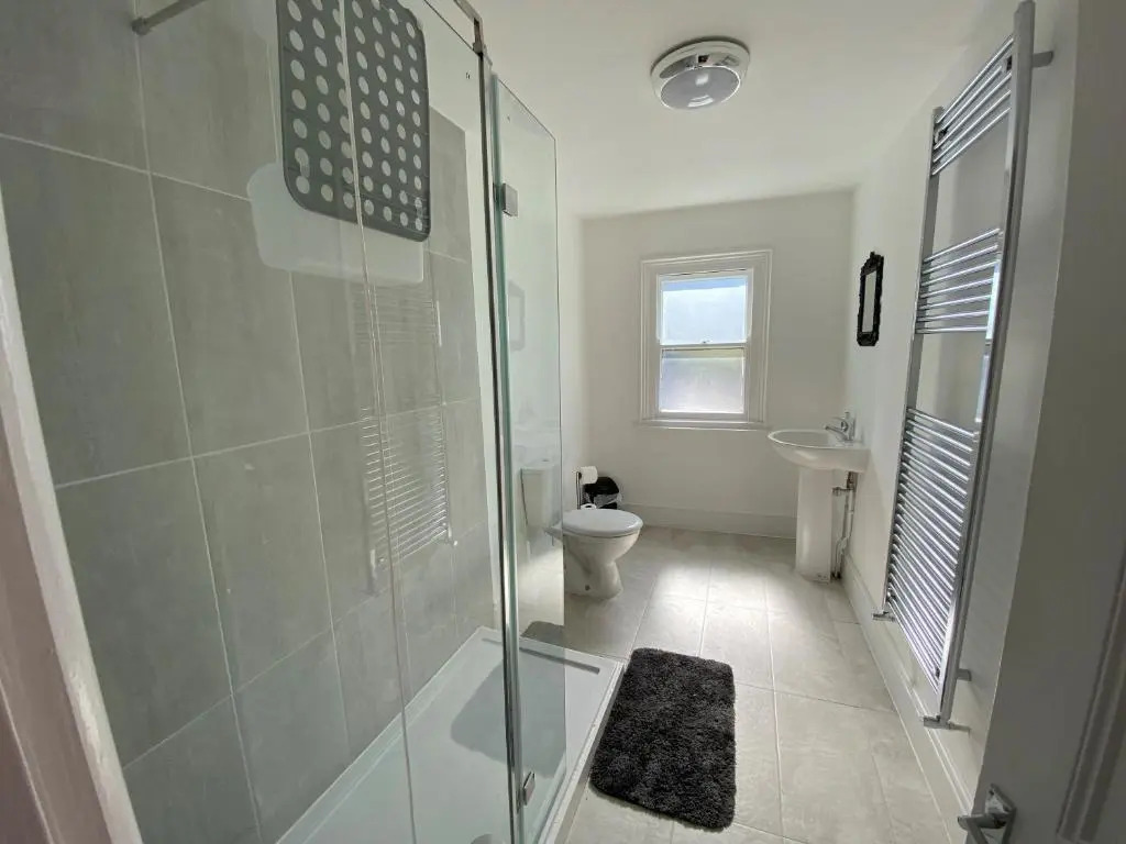 4 Bed Maisonette near the Travelodge colwyn bay