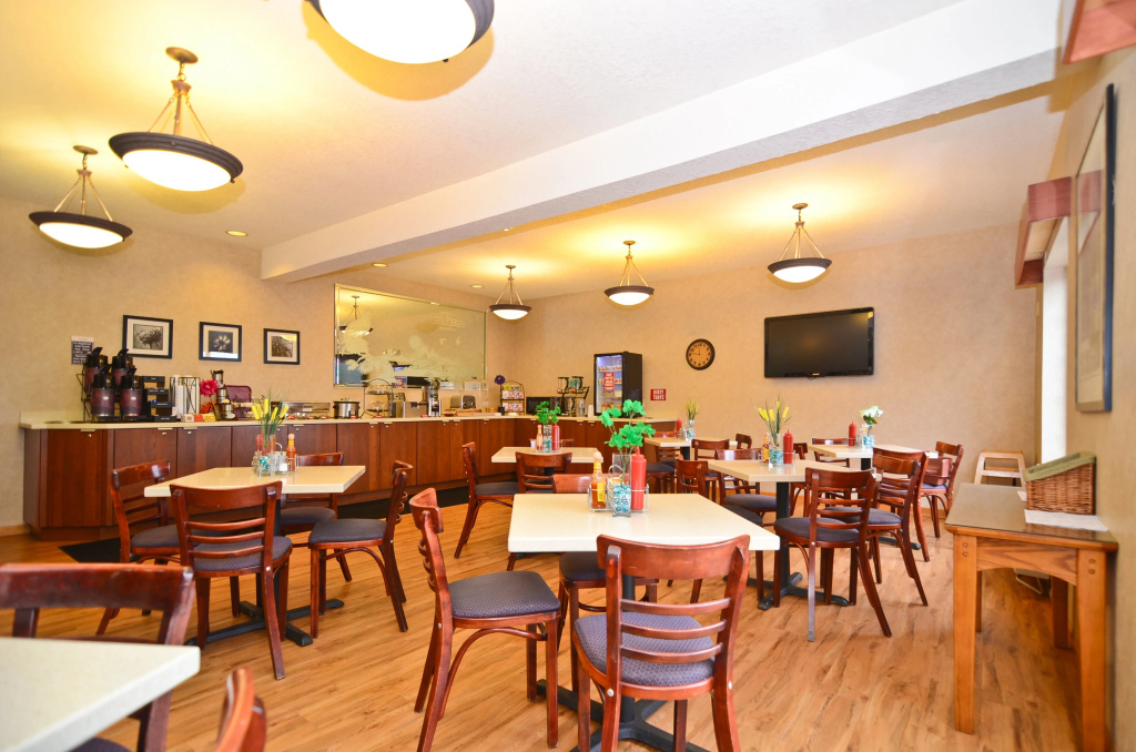 Best Western Plus Park Place Inn & Suites