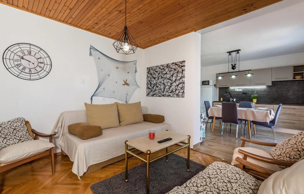 Stunning Home In Karlobag With Wifi
