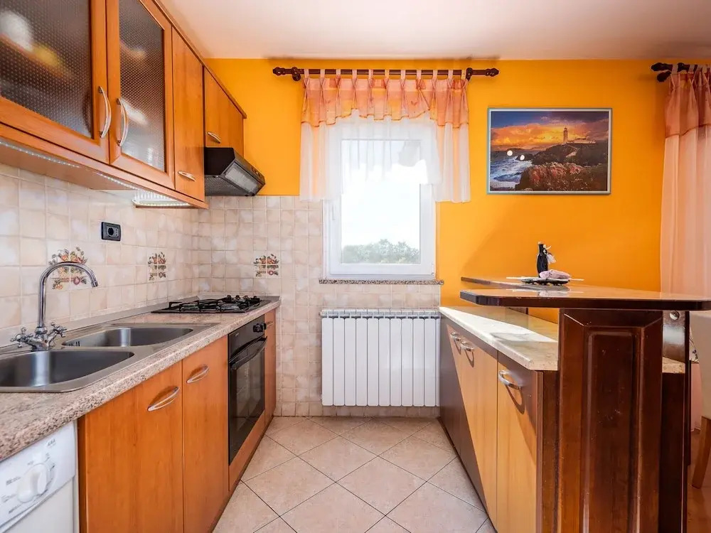 Villa in Bak i with Pool and Playground
