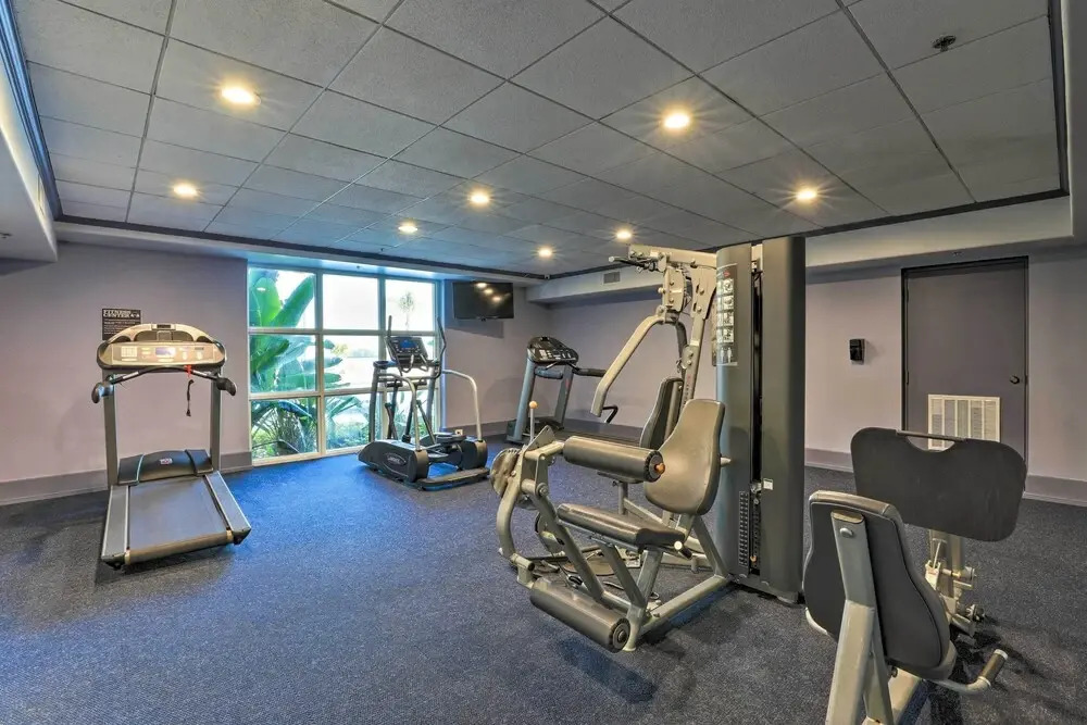 1 Mi to Disney: Condo w/ Water-view Balcony!