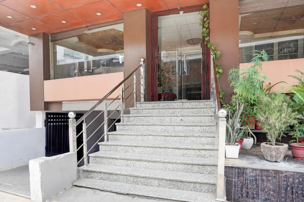 OYO 10592 Hotel Ganga Palace