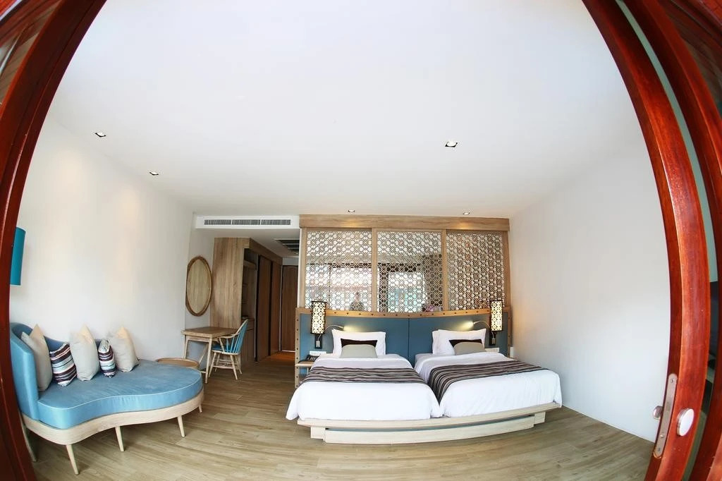 AKIRA Lipe Resort