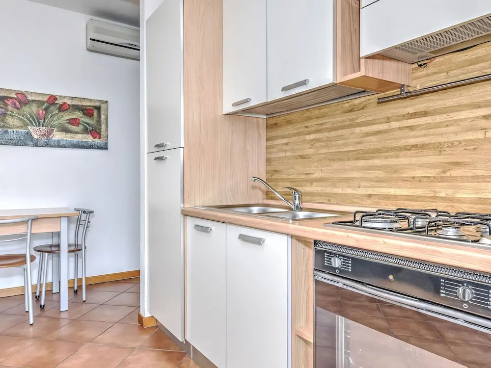 Beautiful Holiday Home In Cola With Swimming pool