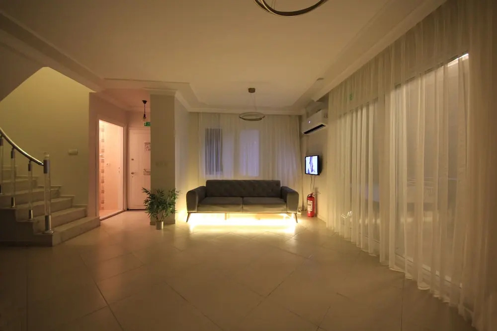 Family Friend Villa Pool 3b 1 Alacati Cesme