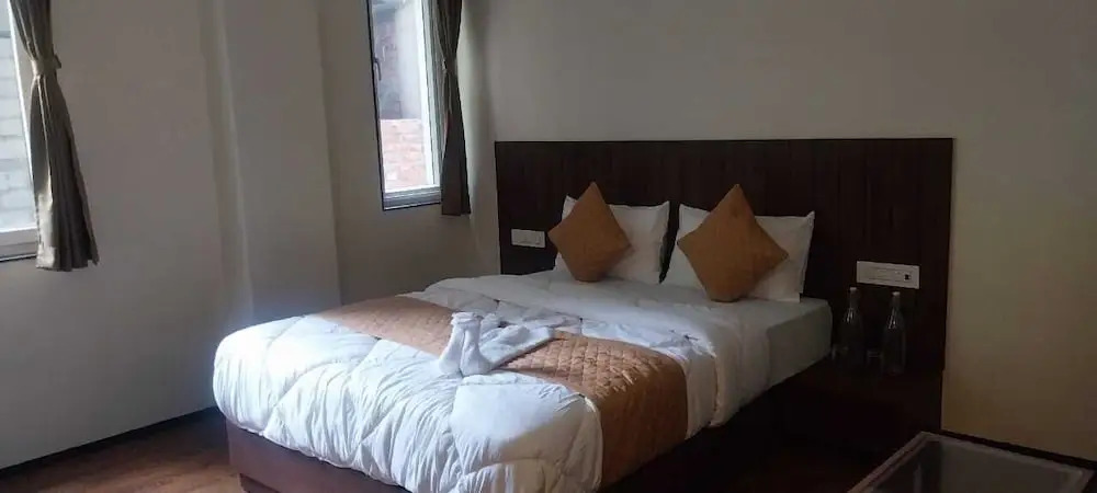 Dream Glory Hotel Restaurant and Bar