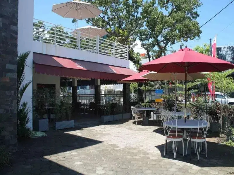 Hotel Kenari Pantai