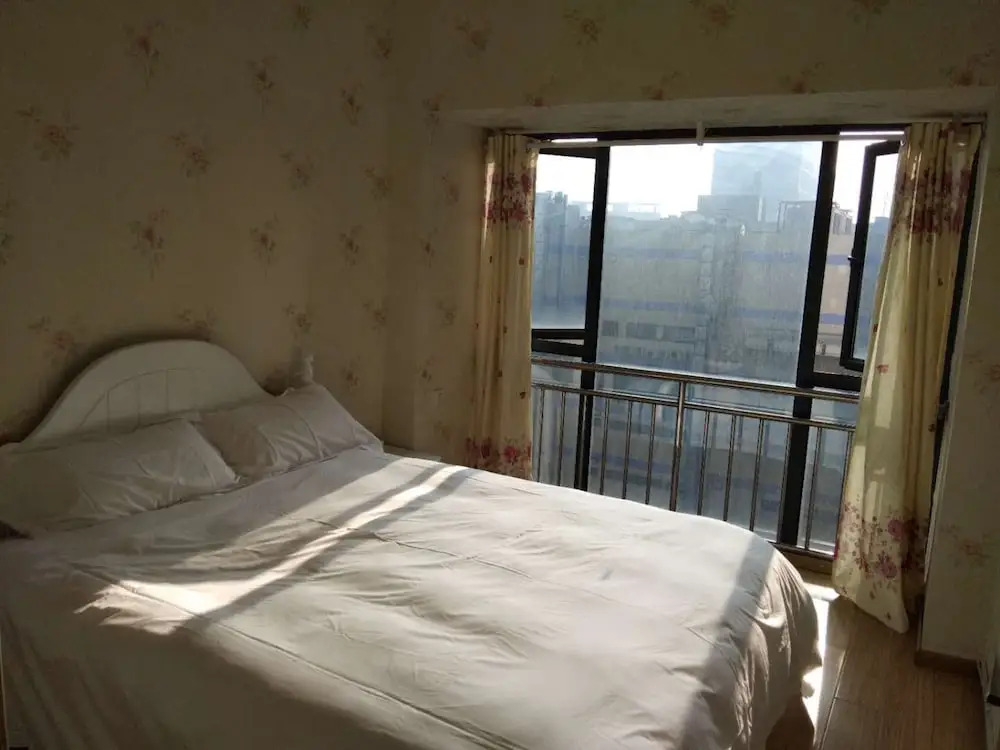 Wuhan Loving Home Apartment