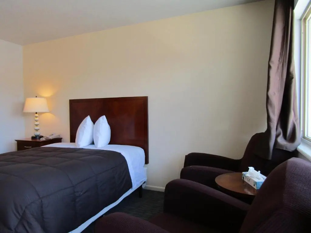 GREELEY UNIVERSITY INN/ GREELEY INN