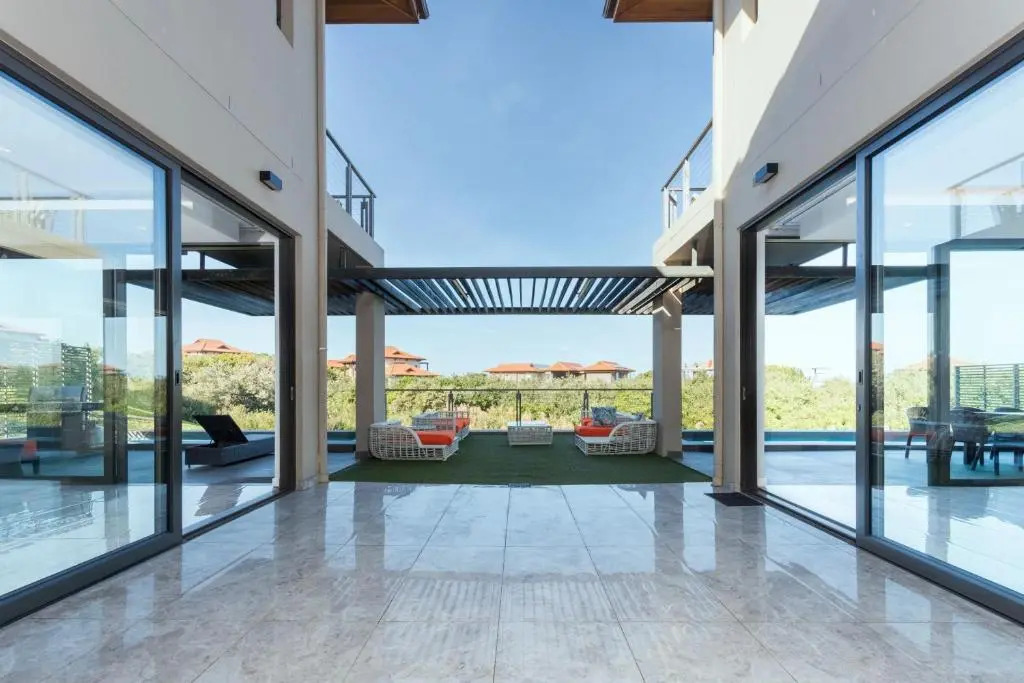 10-11 Ocean’S Edge, Zimbali – 8 Bedroom