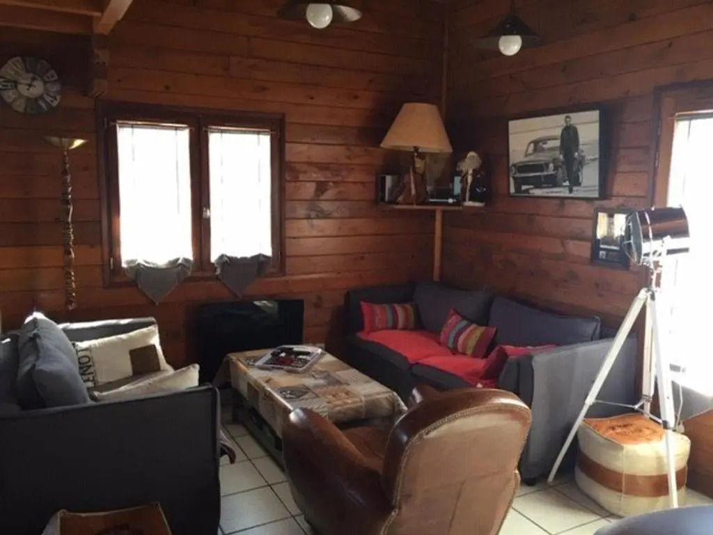 Chalet cosy 6/8 pers. près des pistes avec équipements complets et parking gratuit - FR-1-602-92