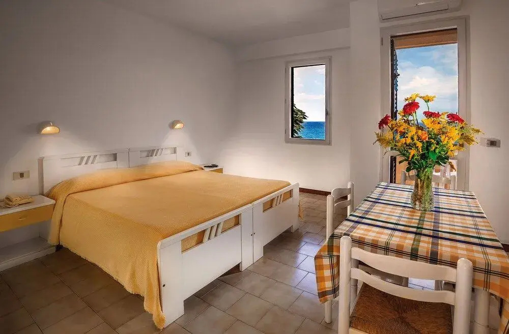 Baia Calavà Hotel e Residence