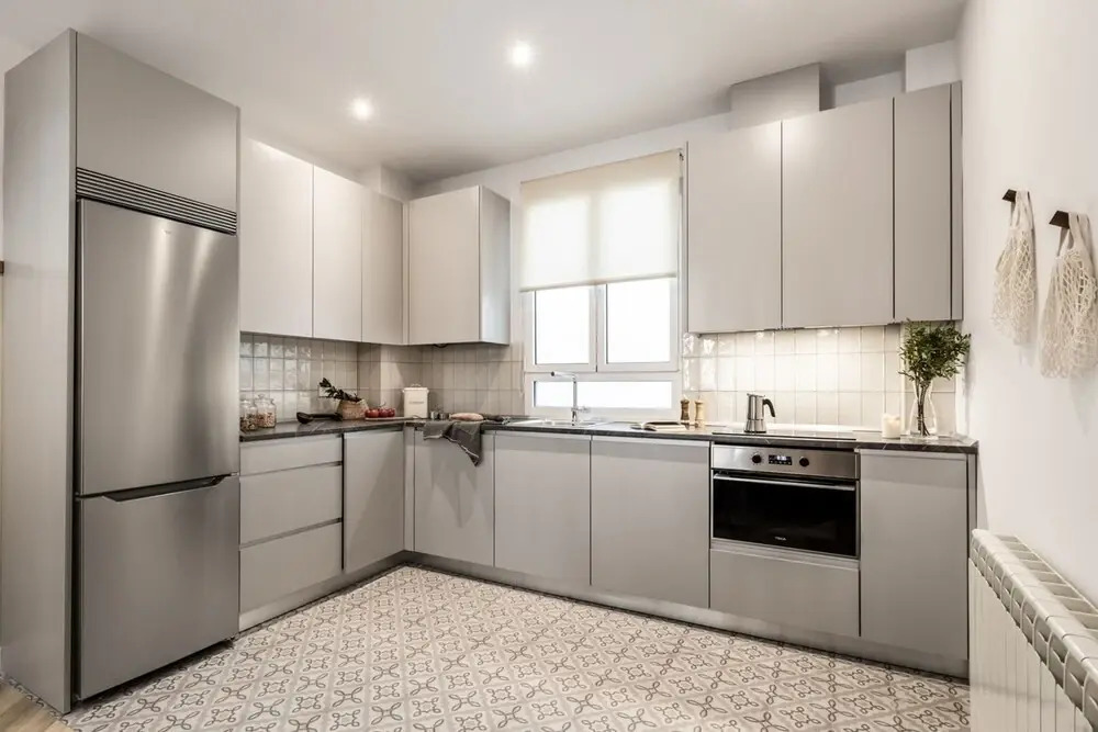 Garos - 2 Bedrooms in Malasa a