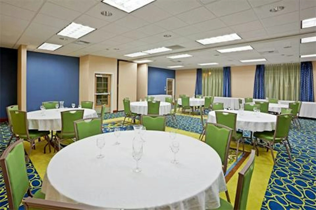 Holiday Inn Express Hotel & Suites North Sequim by IHG