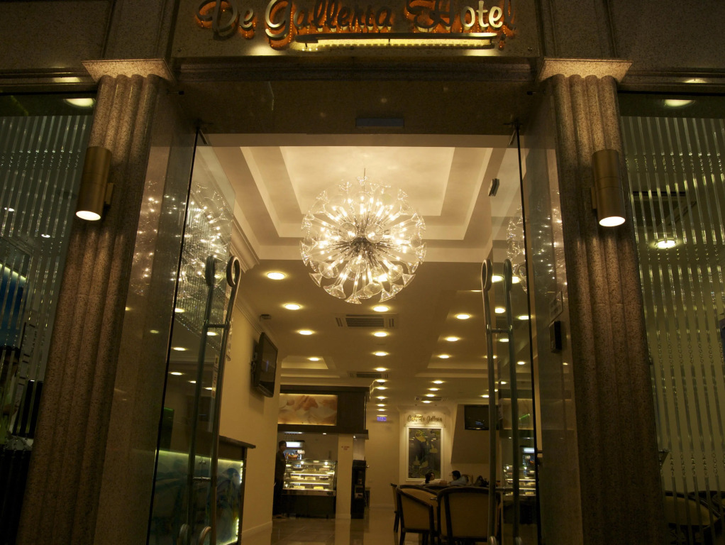De Galleria Hotel