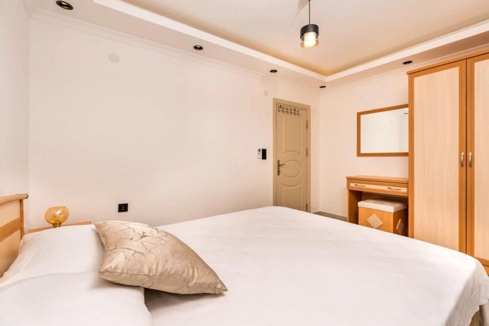 Great Flat 300 m to Beach With Shared Pool in Kas
