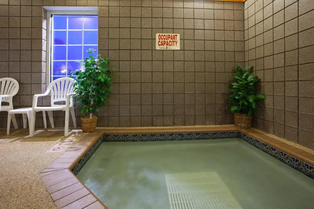 Paynesville Inn & Suites