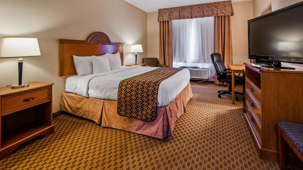 Best Western South Plains Inn & Suites