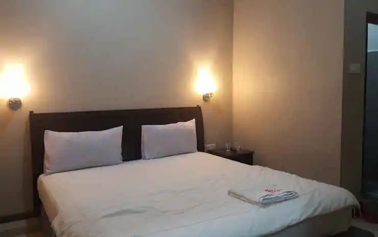 Qadira Hotel