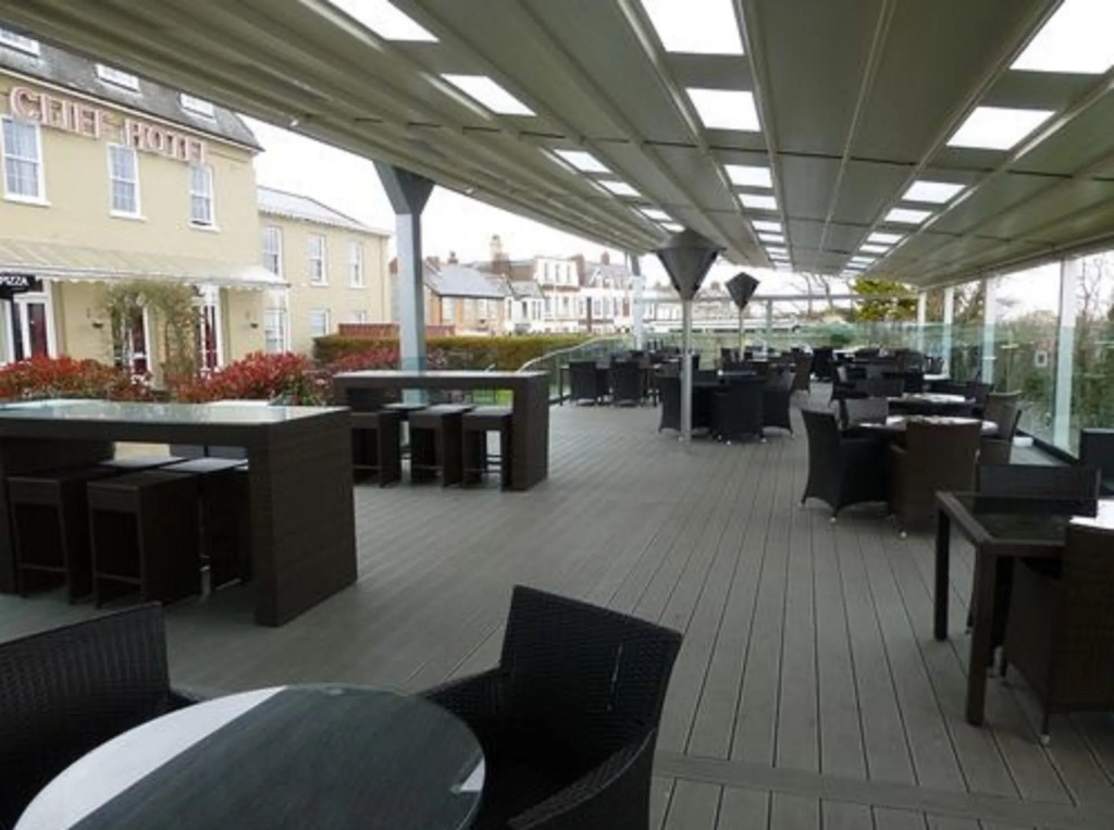 Cliff Hotel