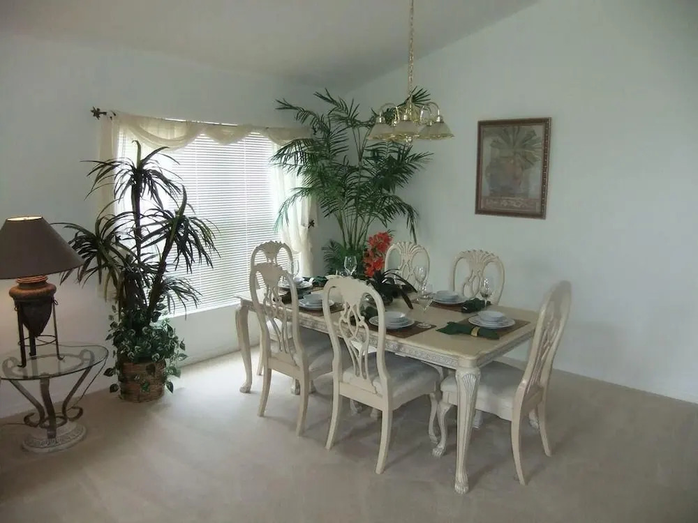 Ref D Stunning 4 Bed Villa With own Pool spa Near Disney