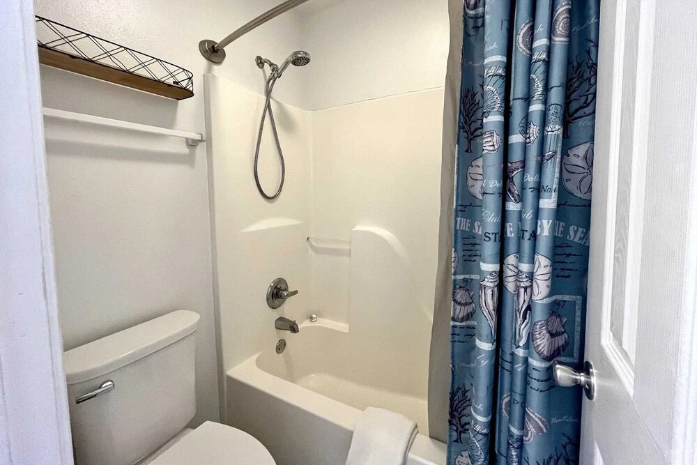 Alabama Sands 4 2 Bedroom Condo by RedAwning
