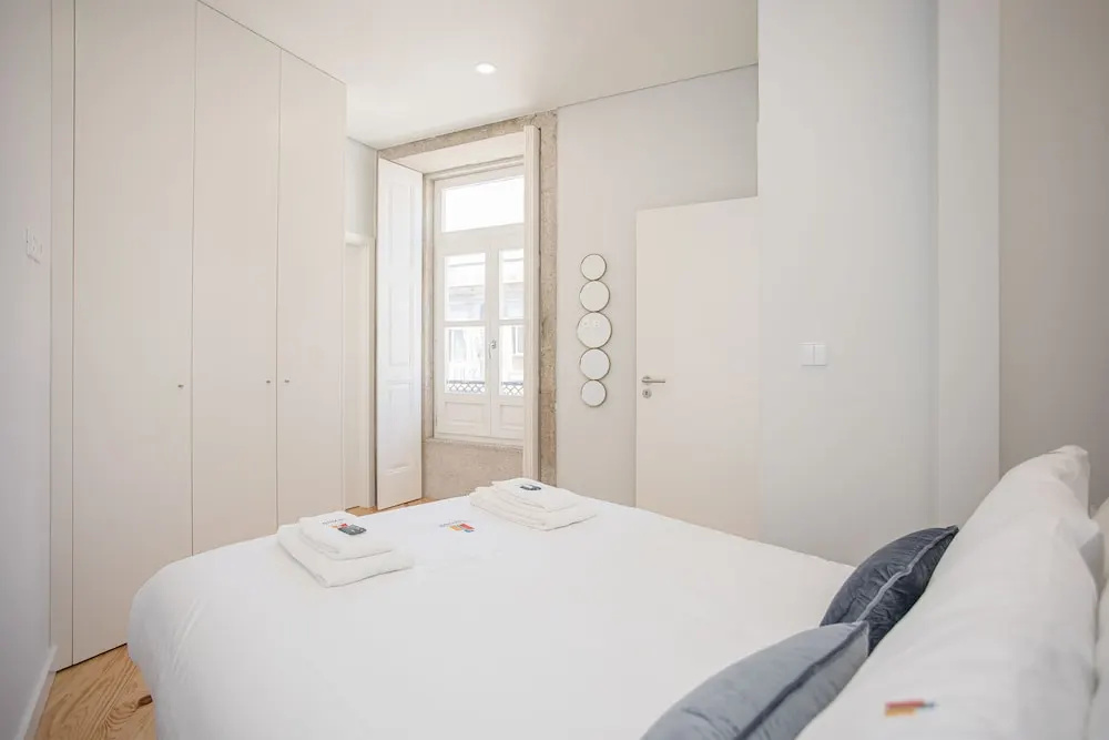 Liiiving - Aliados Stone Apartment