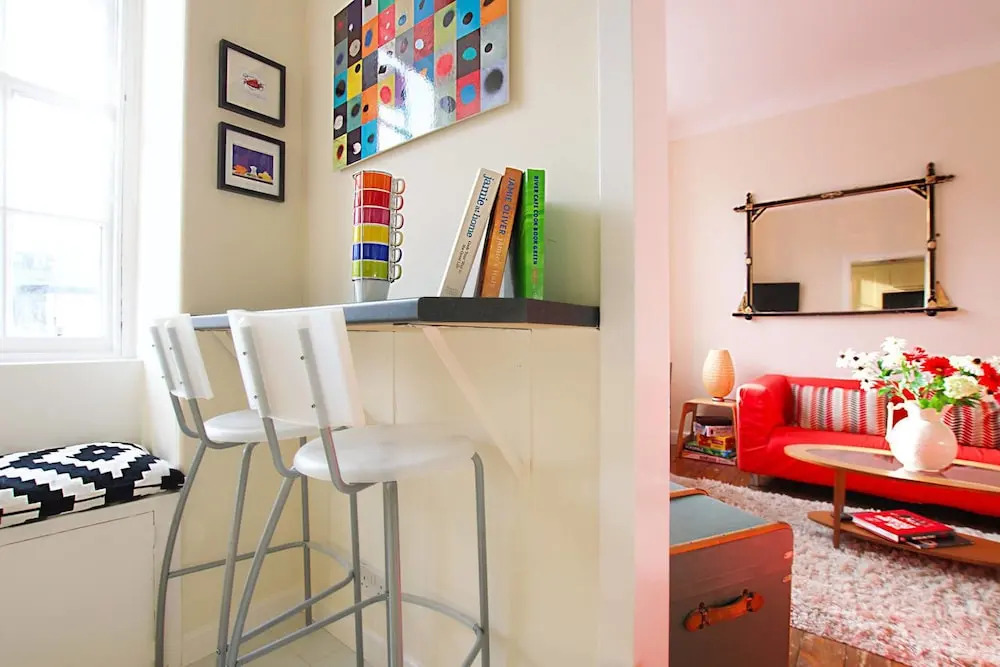 JOIVY Bright New Town 2 bed Apt - 5 Mins to Princes St