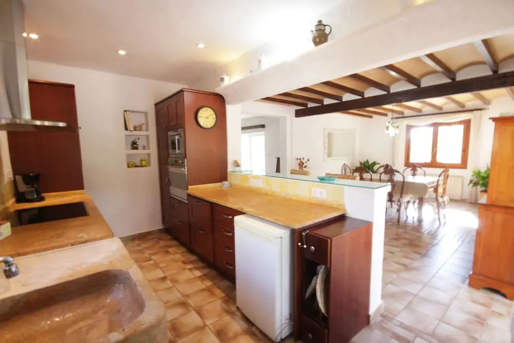 Private & Luxurious Villa With Pool - Lots of Space & Short Walk to the Sea