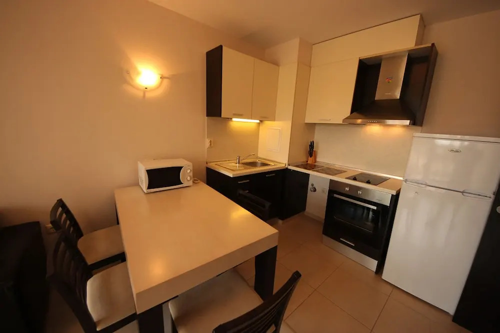 Azur Apartments