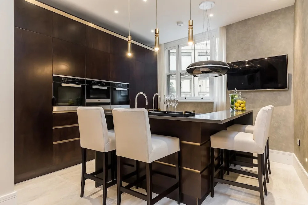 Incredible 6 Storey 4 bed Luxury House in St James