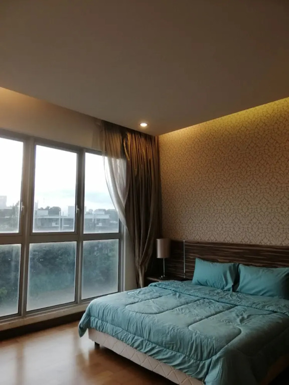 Regalia Suite by Jayden
