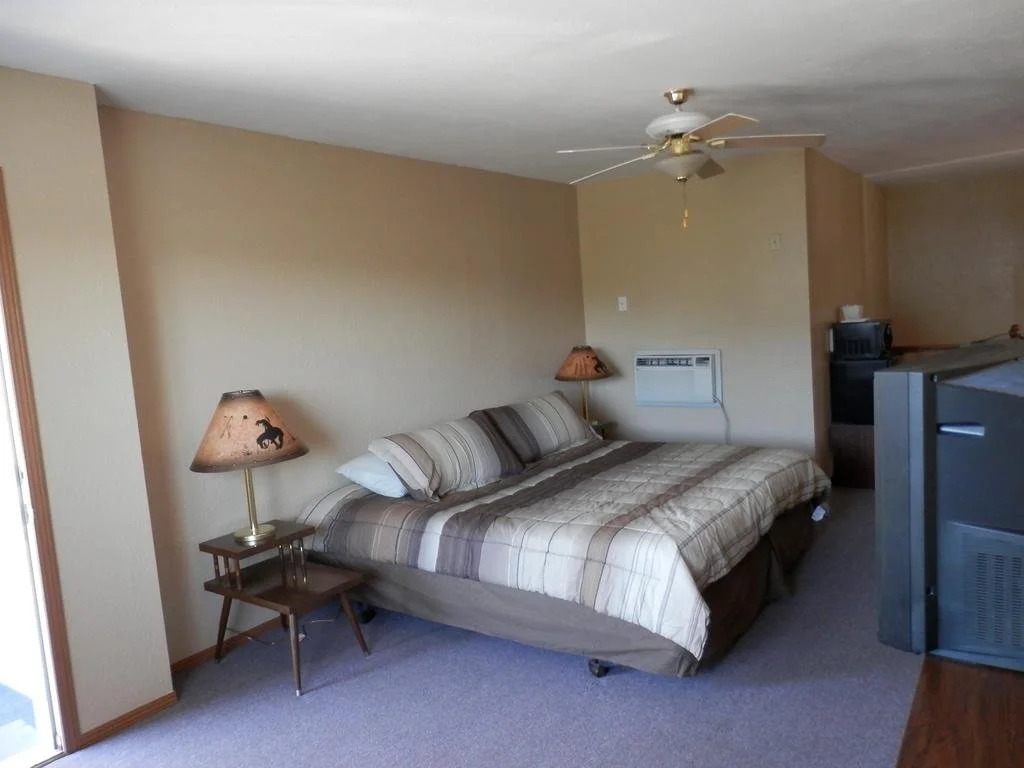 Trail Motel