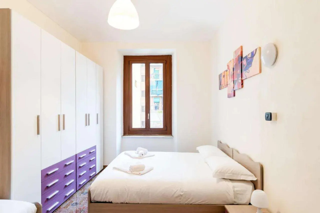 Dante Subway Apartment