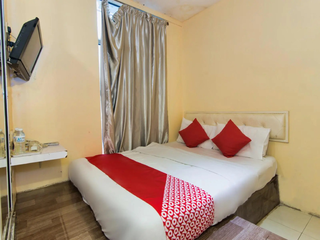 OYO 479 The Green Hotel