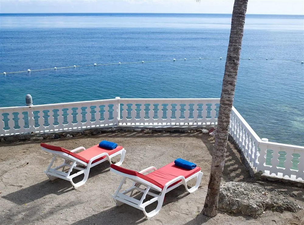 Golden Cove Resort