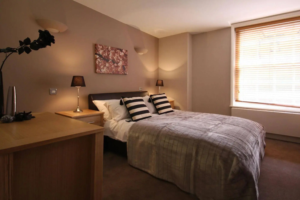 Berkshire Rooms - Wokingham