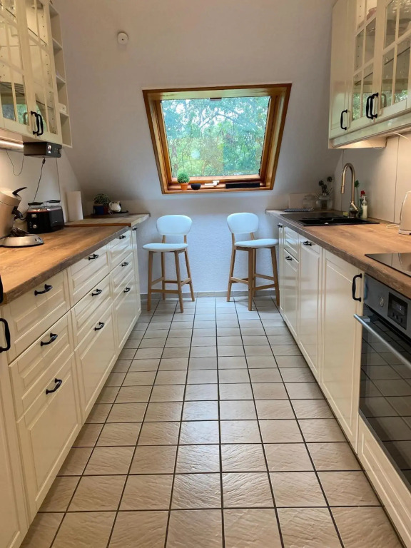 Lovely Central Located- Train, Restaurants & Spa