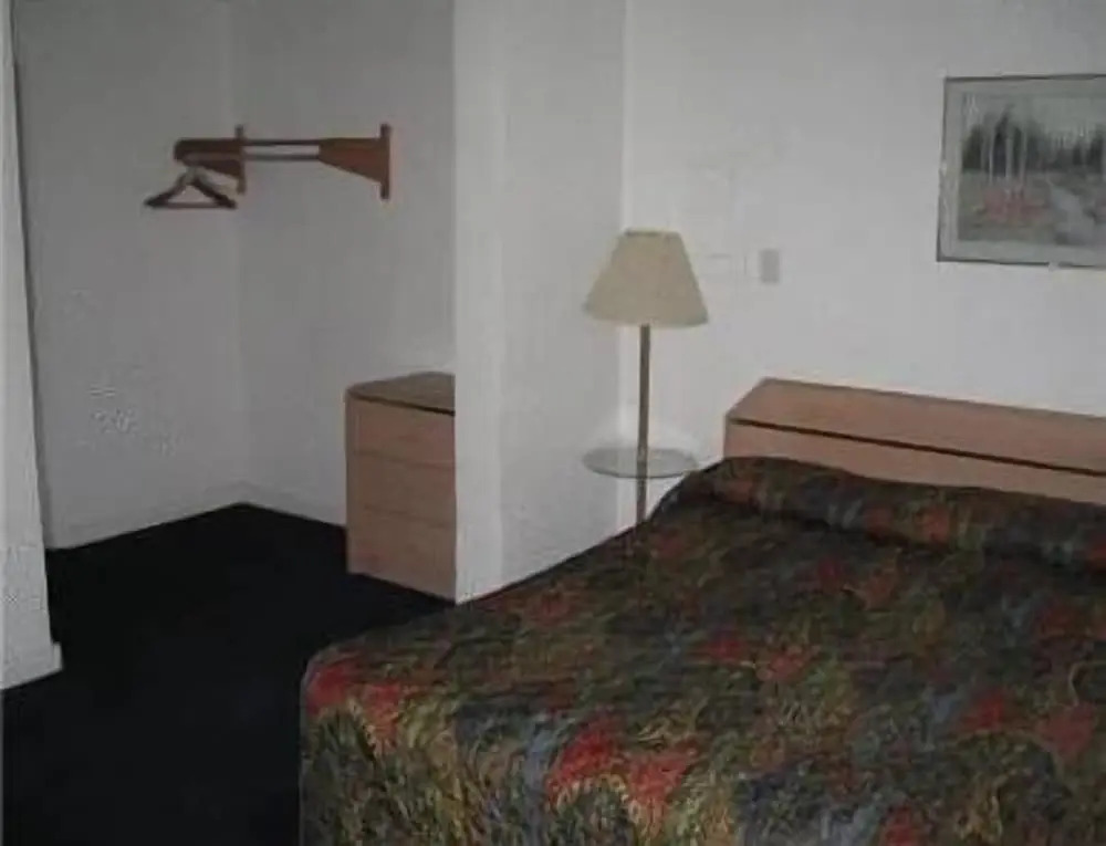 Hub Motel
