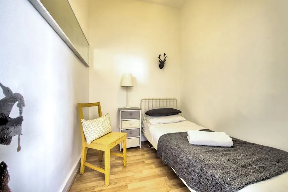 Johnston Terrace Apartment