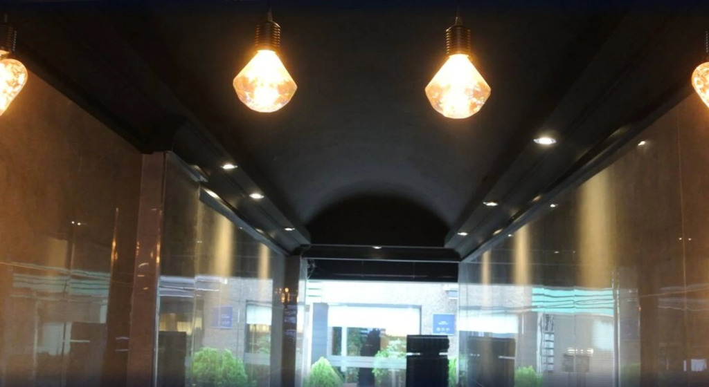 Shire Hotel