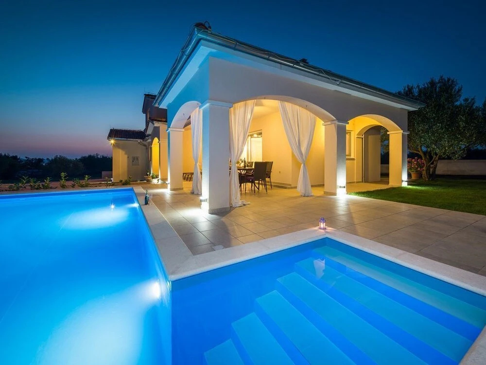 Villa Sunset Lady