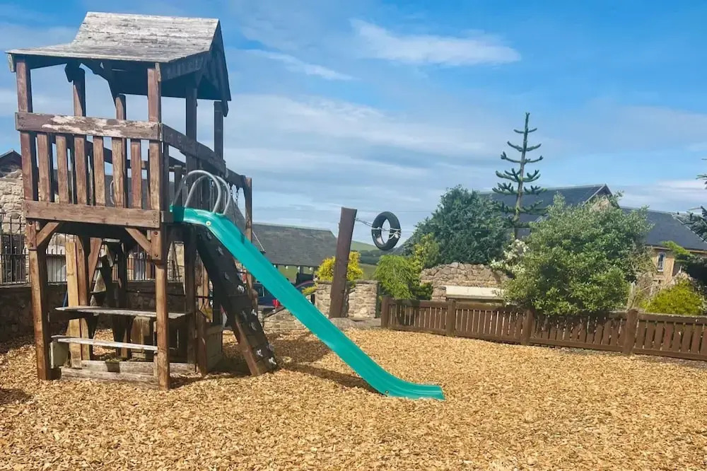 Sleeps 10 - Hot tub - Pool Table - Play Park