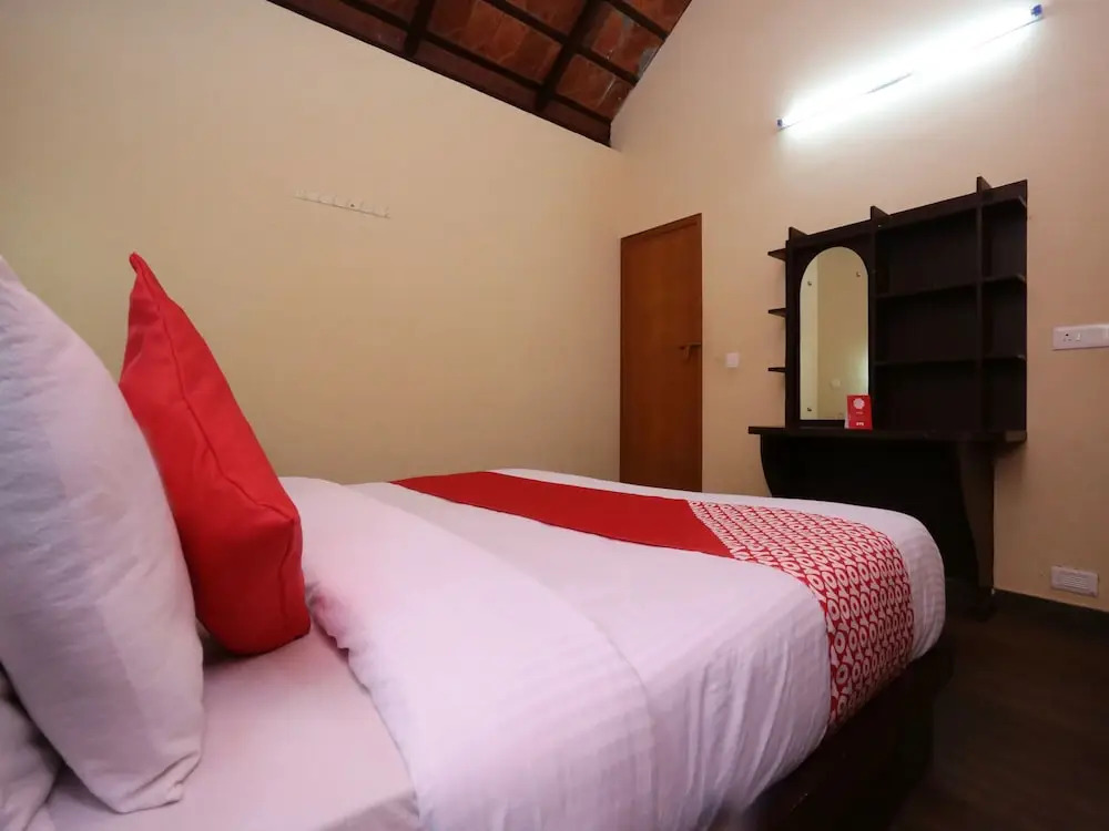 OYO 10484 Hotel Coffee County Retreat
