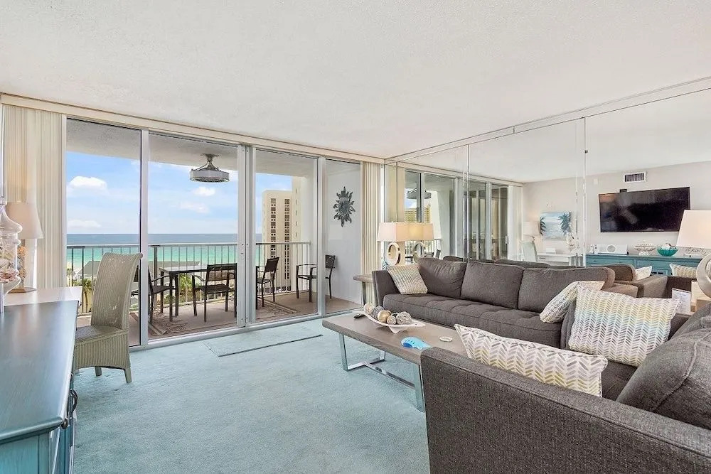 Shoreline 3082 Condo by RedAwning