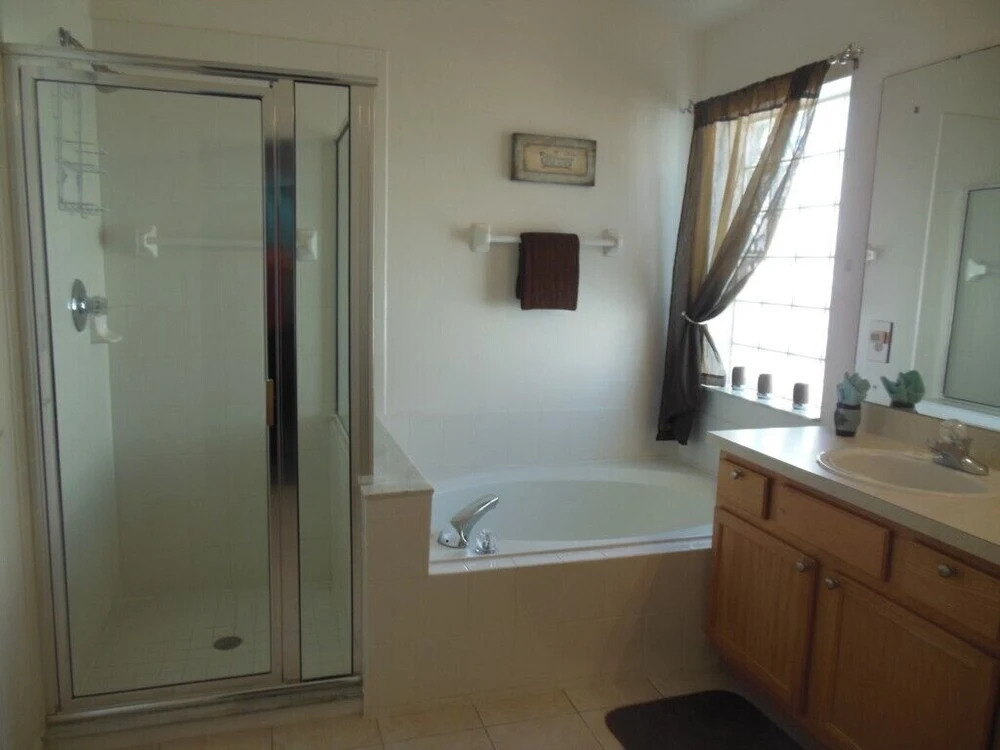 3 Bedroom, 2 Bath Disney Pool Home!